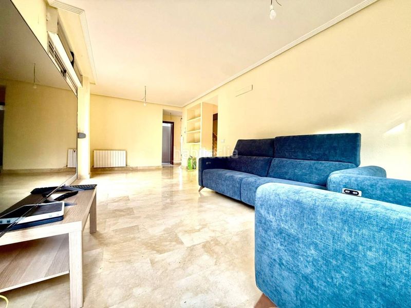 Foto f1b9a863-5b49-4128-b97c-b56d361e27b6. Casa aparellada amb calefacció aparcament piscina a Bargas