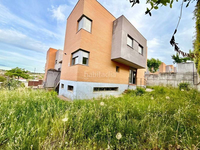 Foto f6452e71-3bd5-42a1-afac-5cb2fc415a34. Casa aparellada amb calefacció aparcament piscina a Bargas