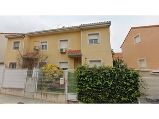 Maison jumelée  Calle ciudad rodrigo. Chalet pareado en venta en olías del rey