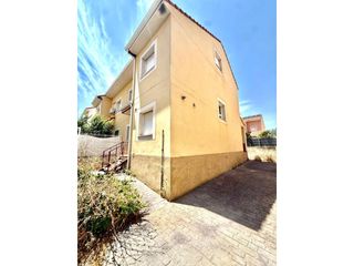 Casa aparellada a Calle Ciudad Rodrigo