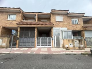 Maison jumelée  Calle leñeros. Chalet adosado en venta en carranque
