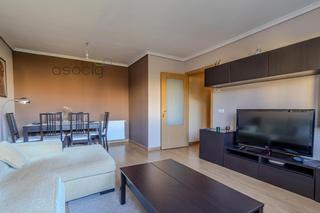 Etagenwohnung  Acebeda. Piso 2 dormitorios con garaje, trastero y zonas comunes en remat