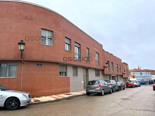 Etagenwohnung  Calle murillo. Apartamento  con garaje en iriepal, guadalajara