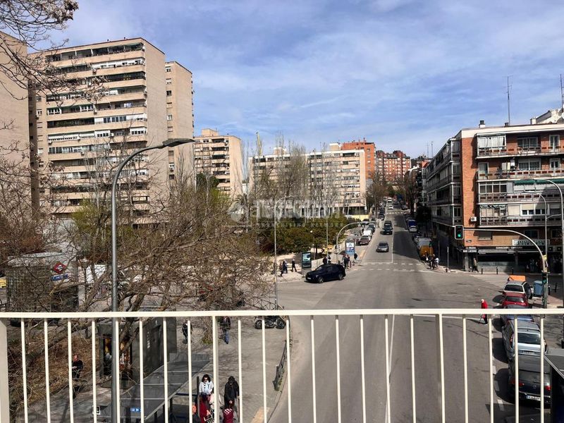 Foto 73bc20c2-51ec-49eb-89e8-d4710b3b9cbd. Piso  en venta en Lucero Madrid