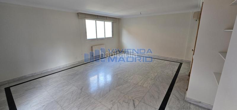 Foto 2ed4edf9-58ef-414e-aa02-2af0ec3f531a. Casa con riscaldamento piscina in Valdebebas - Valdefuentes Madrid