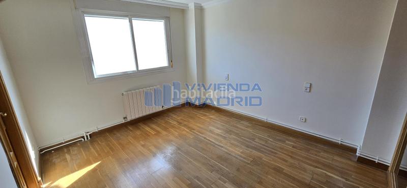 Foto a58f8b9e-8504-4aa2-8523-ac89a222448c. House with heating pool in Valdebebas - Valdefuentes Madrid