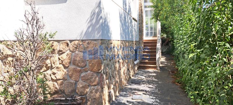 Foto af5277cc-41c6-47a4-9f13-458c21b6cc84. Casa con riscaldamento piscina in Valdetorres de Jarama