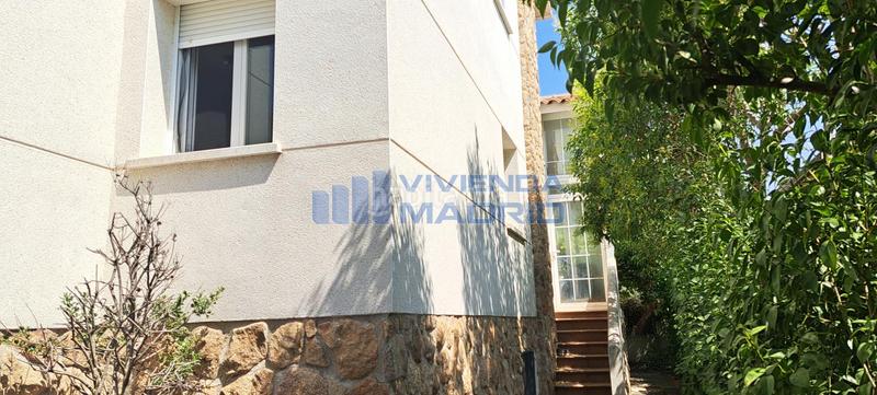 Foto c44962b2-3cea-46e6-9c83-3614234fea86. Casa con riscaldamento piscina in Valdetorres de Jarama