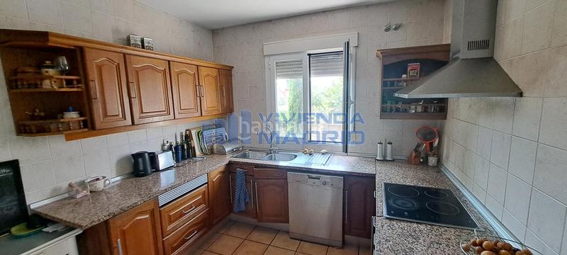 Foto f0ede668-2853-4f6e-bfa2-a439faca32b5. Casa con riscaldamento piscina in Valdetorres de Jarama