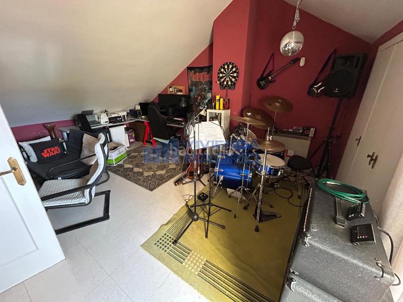 Foto 20837fa1-cc8a-4c52-b9d8-b62440f85d13. Casa amb calefacció piscina a Talamanca de Jarama