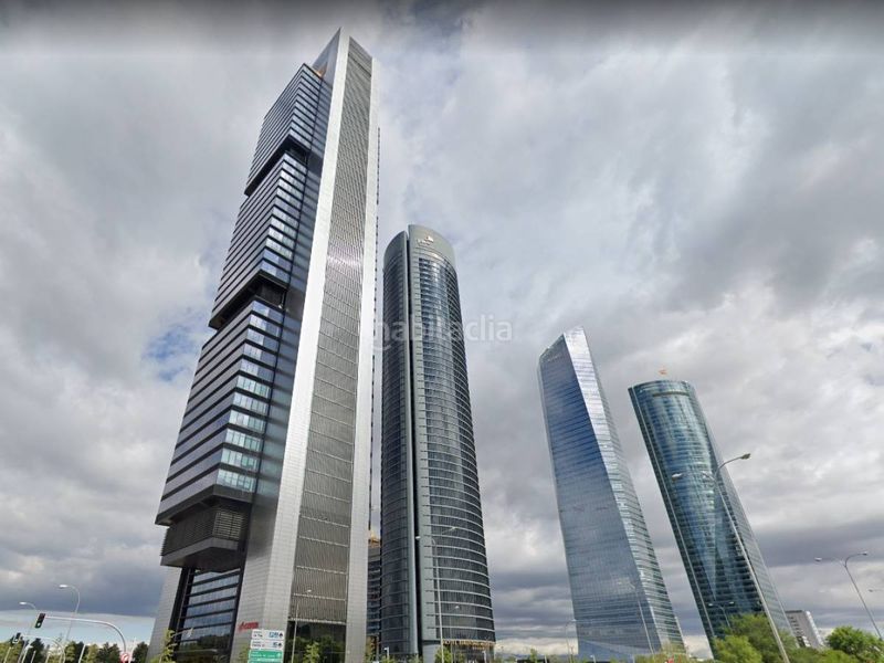 Foto 5be1884a-4b21-4399-af93-9fe02243200b. Parking coche en Valdeacederas Madrid