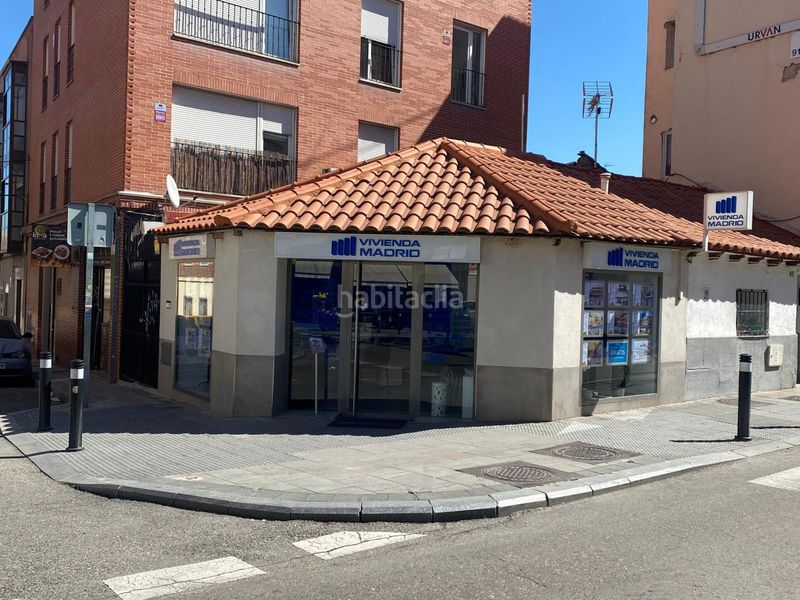 Foto d5bef48d-17e8-4c13-97c9-2d740c858981. Parking coche en Valdeacederas Madrid