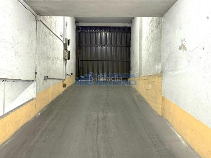 Foto c99b3aa9-8c0b-46a1-9e45-753b74964e7b. Posto auto in Valdeacederas Madrid