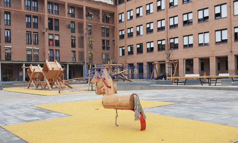 Foto cdc137fe-9cb9-4cc9-b0b9-101ba752b730. Posto auto in Valdeacederas Madrid