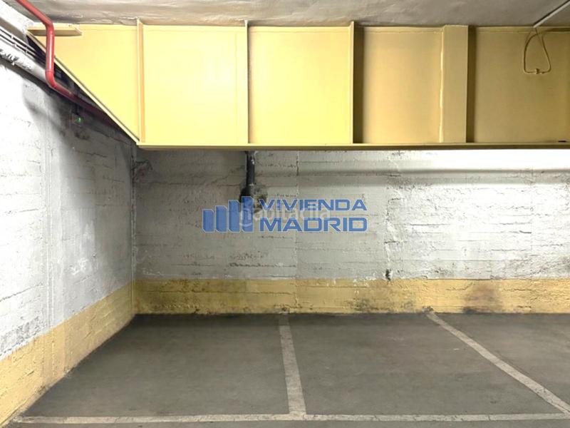 Foto dbd8e066-fbd4-4dbe-92d5-63bef4a2ab76. Posto auto in Valdeacederas Madrid