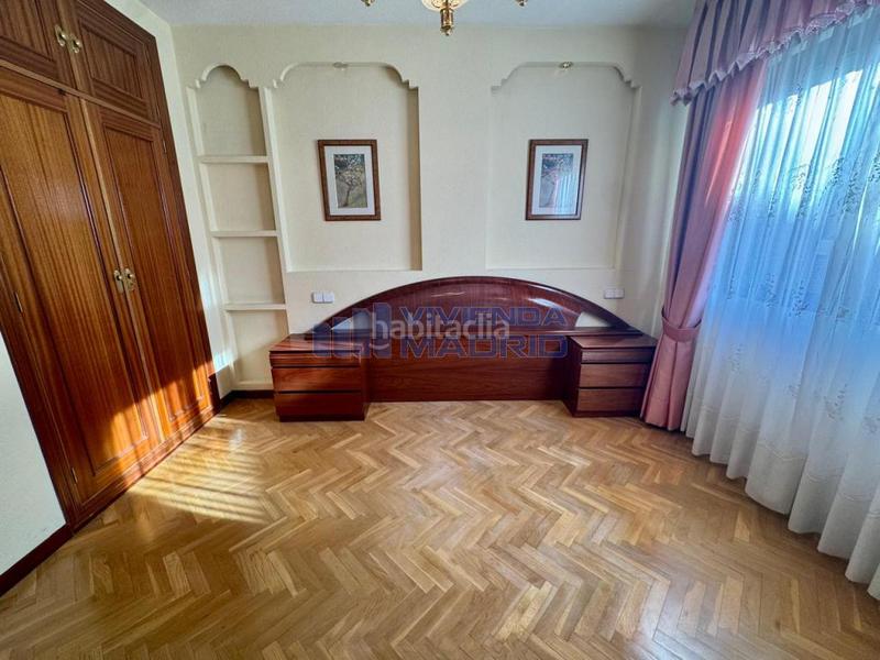 Foto a4c16f03-831e-433b-850a-5b826c5fe6cf. Flat with heating in Valdeacederas Madrid