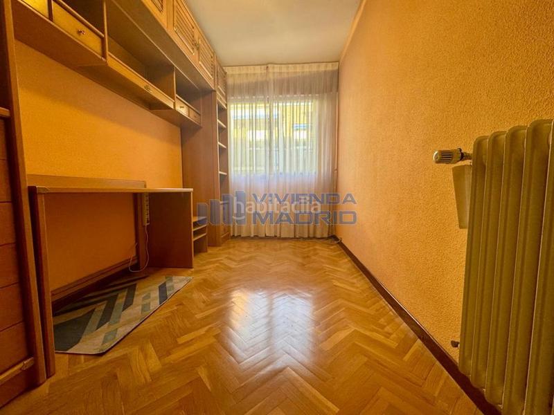 Foto b20b73d6-3b75-4006-854d-0b549859badf. Flat with heating in Valdeacederas Madrid