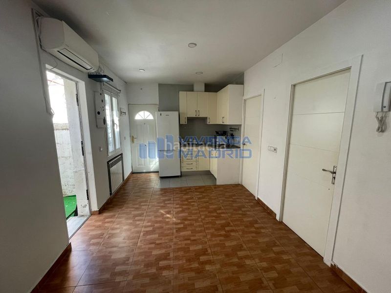 Foto de144569-ba74-4545-a65b-72d8882f7722. Piso en Valdeacederas Madrid