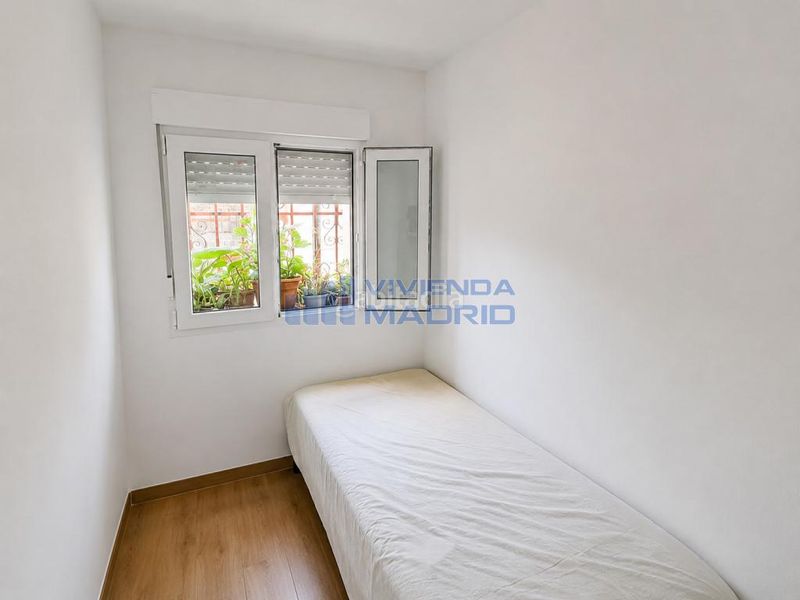 Foto 42273f1c-d123-4fcb-a3c2-8b61083adc47. Piso en Valdeacederas Madrid