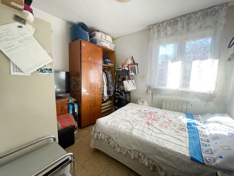 Foto ab6c50a5-d238-49d6-a679-2e51db69cd50. Pis a Entrevías Madrid