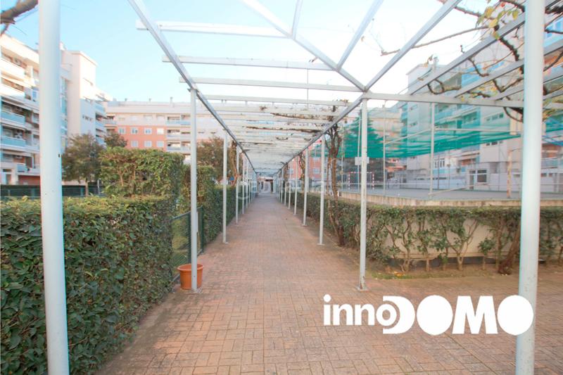 Foto 0cc806e1-fe9c-4dc9-880d-7a8232847dae. Pis amb calefacció piscina a Laguna Park Parla