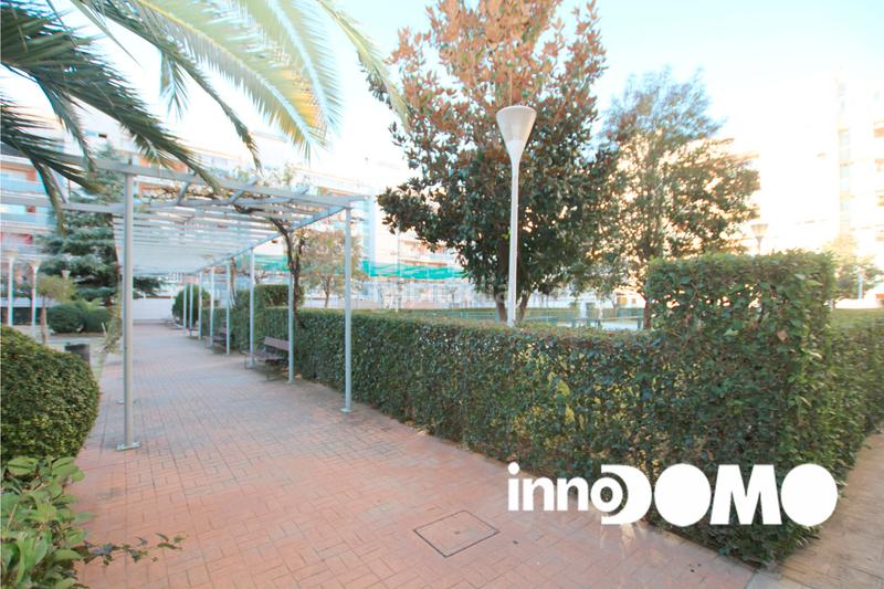 Foto 7279bb60-be2b-4a1b-b2a0-030e1c8b46a2. Pis amb calefacció piscina a Laguna Park Parla