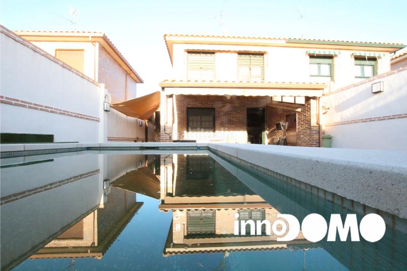 Foto f52cd2ab-fe10-4523-acc6-998cd1dd4555. Casa pareada chalet en venta -toledo en Argés