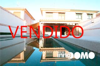 Casa aparellada a Argés. Chalet en venta en argés-toledo