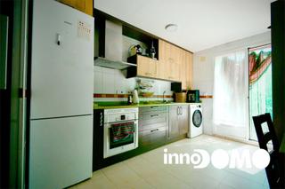 Rez-de-chaussée à Parla Este. Piso bajo en venta en parla este-madrid