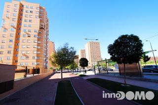 Pis  Avenida de los planetas. Piso en venta en parla este-parla