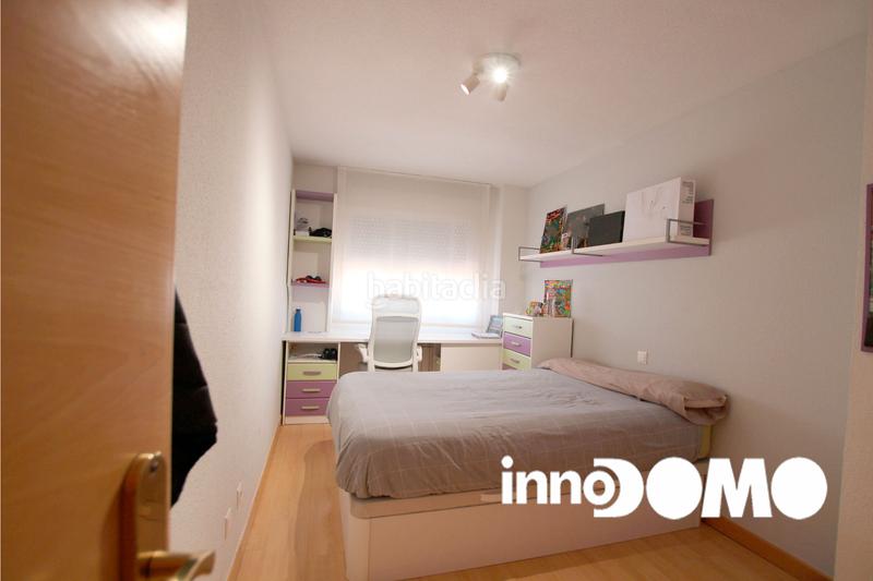 Foto 3f7fa67d-475d-41f3-85a9-8e456aac6c43. Pis amb calefacció piscina a Parla este Parla