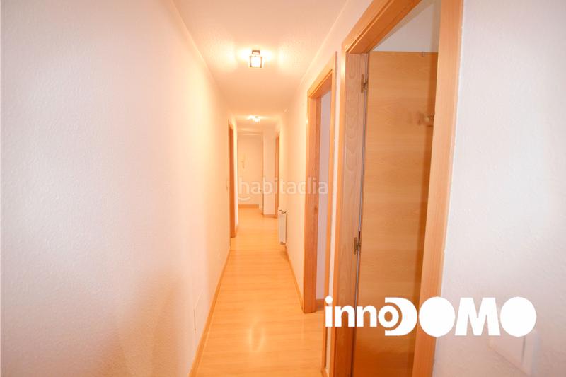 Foto 5a3b495a-c37a-4ea4-84ea-61b90e1f2660. Pis amb calefacció piscina a Parla este Parla