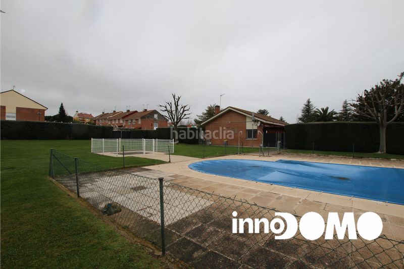 Foto e453d7c2-de90-4c3f-85d6-005dae908452. Casa adossada amb calefacció piscina a Moraleja de Enmedio