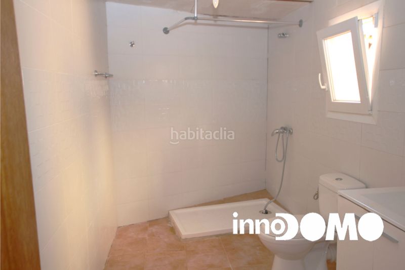 Foto 3db68b04-915b-4a4b-8797-e7c5f6aa3db8. Xalet amb calefacció aparcament a Yuncler