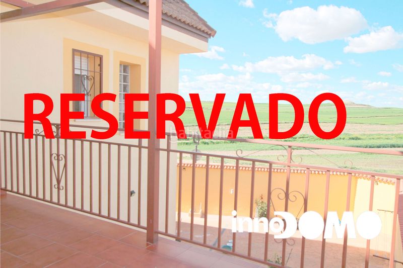 Foto b9d21f58-9ed2-4a49-a737-cd408d81bc7c. Xalet amb calefacció aparcament a Yuncler