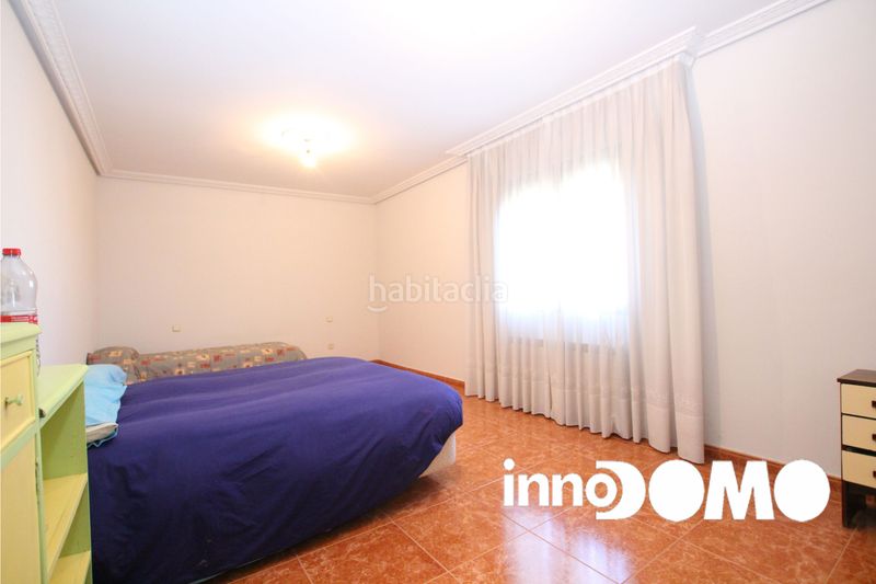 Foto c8890f00-0a2b-497d-be44-2ef75b75e514. Casa amb xemeneia calefacció aparcament a Bargas