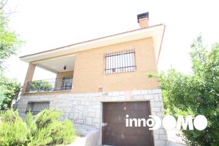 Casa in Viso de San Juan (El). Espectacular chalet independiente en el viso de san juan - toled