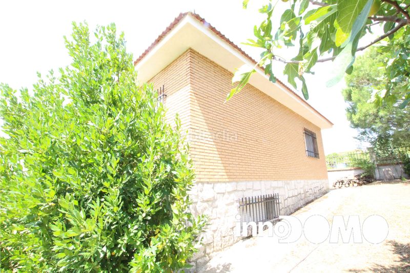 Foto 64013f4a-64d7-4b8a-b080-f2d8f9b3a4ed. Casa amb xemeneia calefacció aparcament a Viso de San Juan (El)