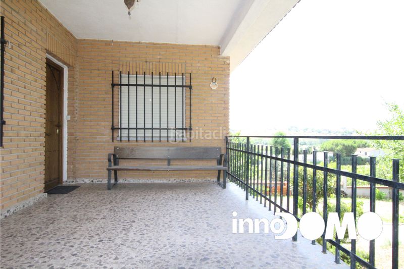Foto b1effeaa-e769-4dcd-bb09-88101dccfd09. Casa amb xemeneia calefacció aparcament a Viso de San Juan (El)