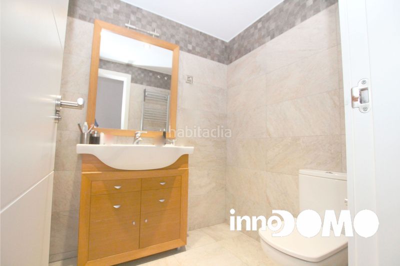 Foto f03fe9fe-94c6-4b7b-a584-e746147dab6a. Casa adossada amb xemeneia calefacció aparcament a Getafe
