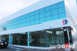 Alquiler Local Comercial en Calle maría zambrano 26. Local en primera línea comercial.zona de la ermita.de 560 m2. po