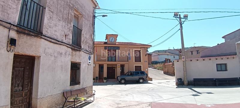 Foto 8a3c1390-6349-4fd8-856d-b28f1d6a2c08. Casa amb xemeneia aparcament a Valdearenas