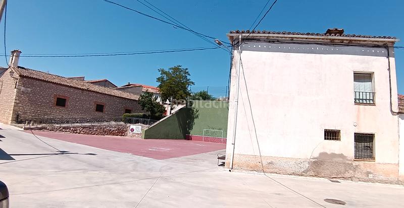Foto f52db7eb-dabf-4ef7-943f-39ef5de10e9f. Casa amb xemeneia aparcament a Valdearenas