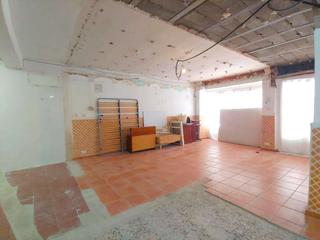 Local Comercial a Pueblo. Local comercial cerca de playa y hoteles