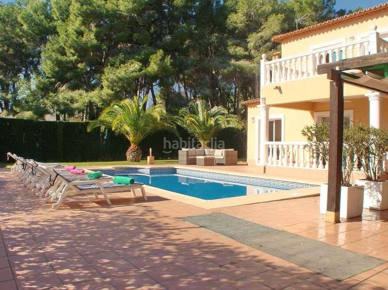 Foto bd85bd90-2d3b-4345-bea3-254537c8dbf6. Chalet en Casco Urbano Moraira