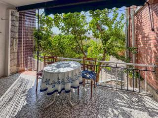 Planta baixa a Adrada (La). Acogedora casa adosada en la adrada con amplio jardín y espacios