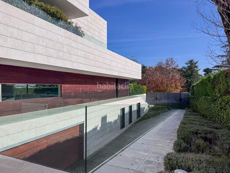 Foto f0ae9a65-32e5-47ad-a833-57d460f3aea5. Xalet amb calefacció aparcament piscina a La Florida - El Plantío Madrid