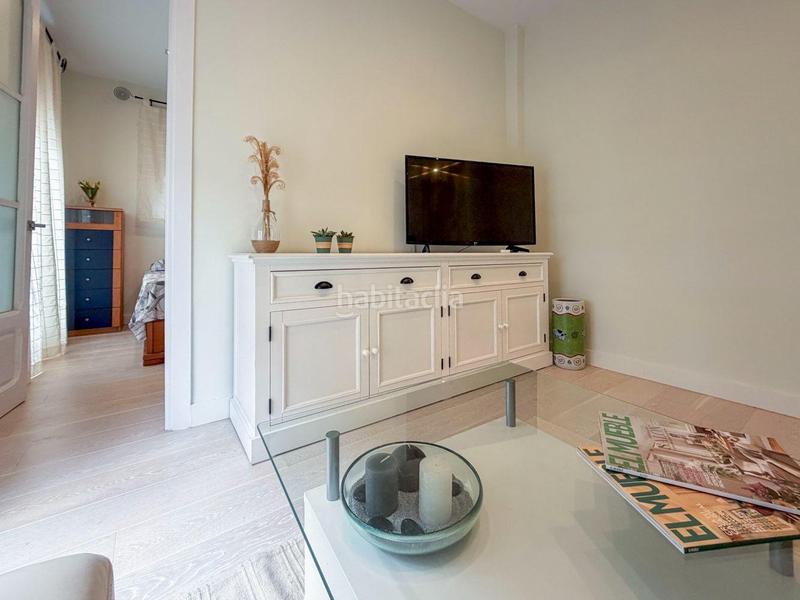 Foto 283bcaf2-dded-480b-803e-53bddd0fb26b. Alquiler piso luminoso piso de 2 dormitorios con dos balcones en la Guindalera. en Madrid