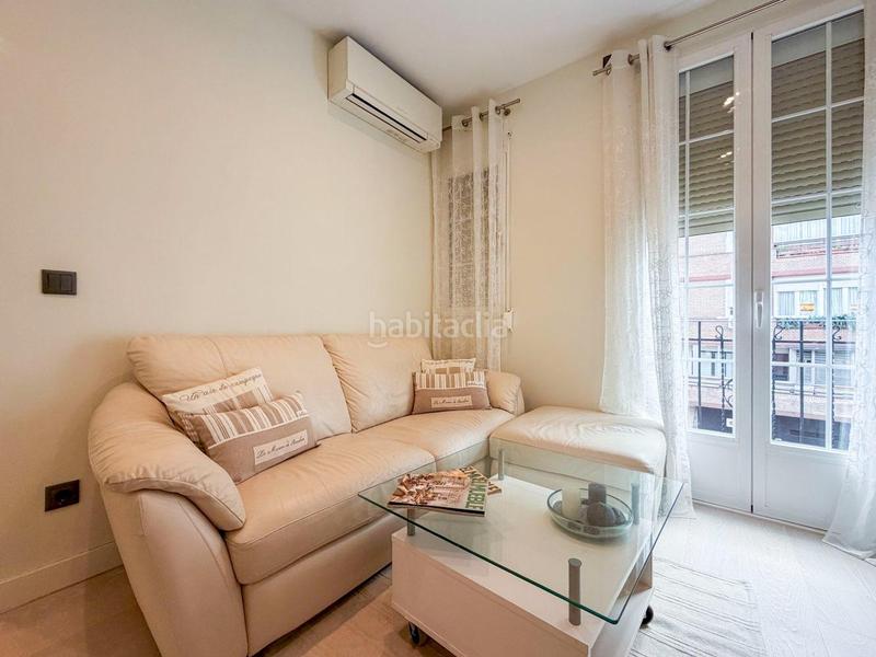 Foto 8eb76dde-3f1f-45de-80b0-247cad57697a. Alquiler piso luminoso piso de 2 dormitorios con dos balcones en la Guindalera. en Madrid