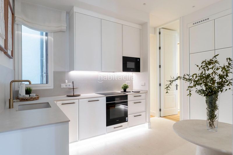 Foto 0d18e54a-33a5-48e8-9c71-f35dbe9aea77. Rent flat in Sol Madrid